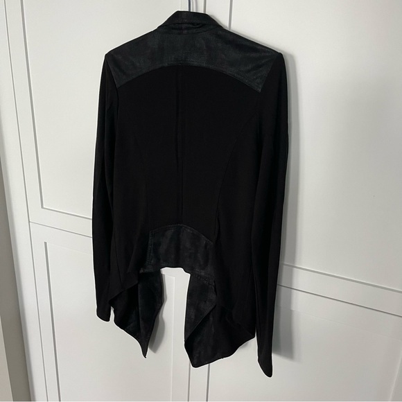 Cabi 529 Owens Waterfall drape faux black jacket - Picture 4 of 10